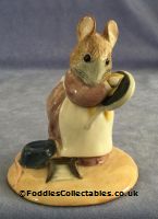 Besick Beatrix Potter Hunca Munca With Pan quality figurine